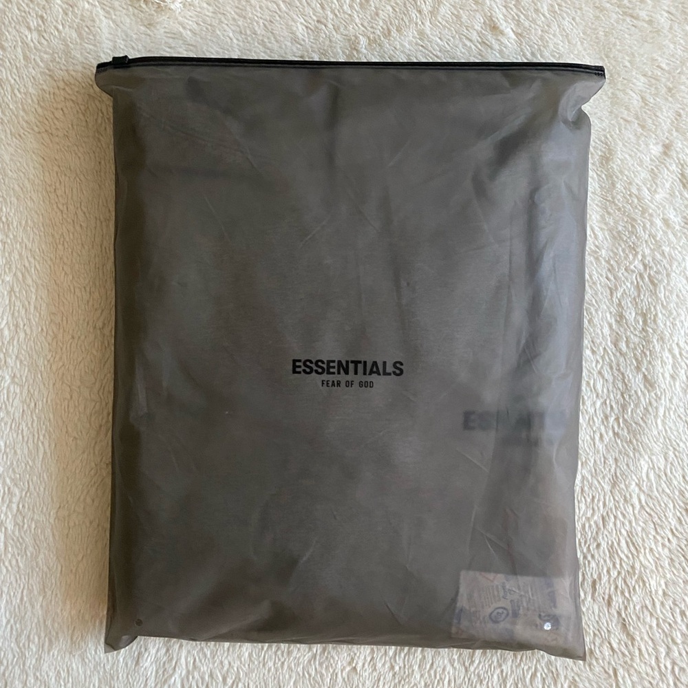 Men’s Fear of God Hoodie, Dark Oatmeal, NWT - Picture 9 of 11